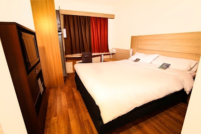 Ibis Santiago Providência