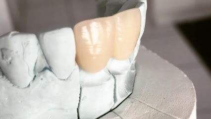 LABORATORIO DENTAL FEMM