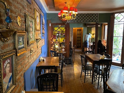 Wonderland Café